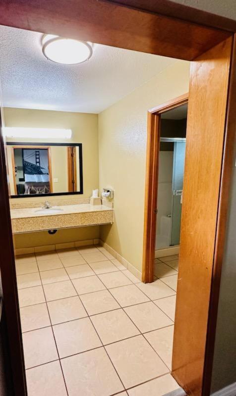 Super 8 By Wyndham Crescent City Bagian luar foto